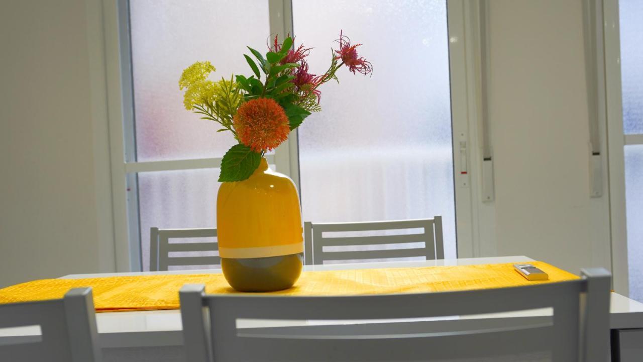 Stylish & Spacious Family Apartment Near Beach & Vibrant Historic Market อาลิกันเต ภายนอก รูปภาพ