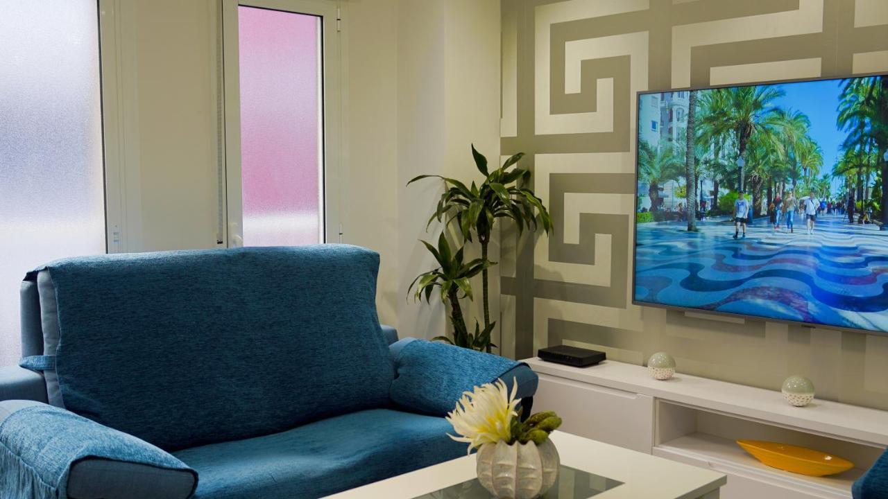 Stylish & Spacious Family Apartment Near Beach & Vibrant Historic Market อาลิกันเต ภายนอก รูปภาพ
