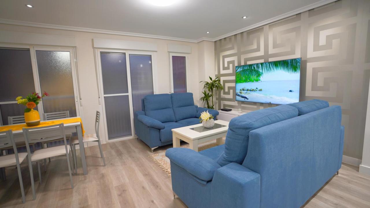 Stylish & Spacious Family Apartment Near Beach & Vibrant Historic Market อาลิกันเต ภายนอก รูปภาพ